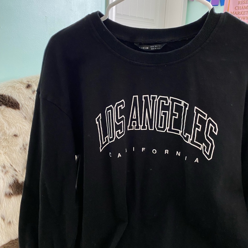 Oversized sweatshirt!